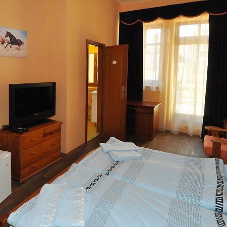 Hotel U Radnice Louny Chambre photo