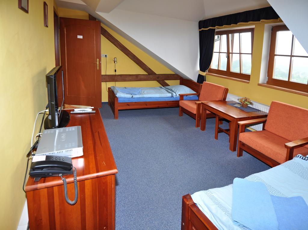 Hotel U Radnice Louny Extérieur photo