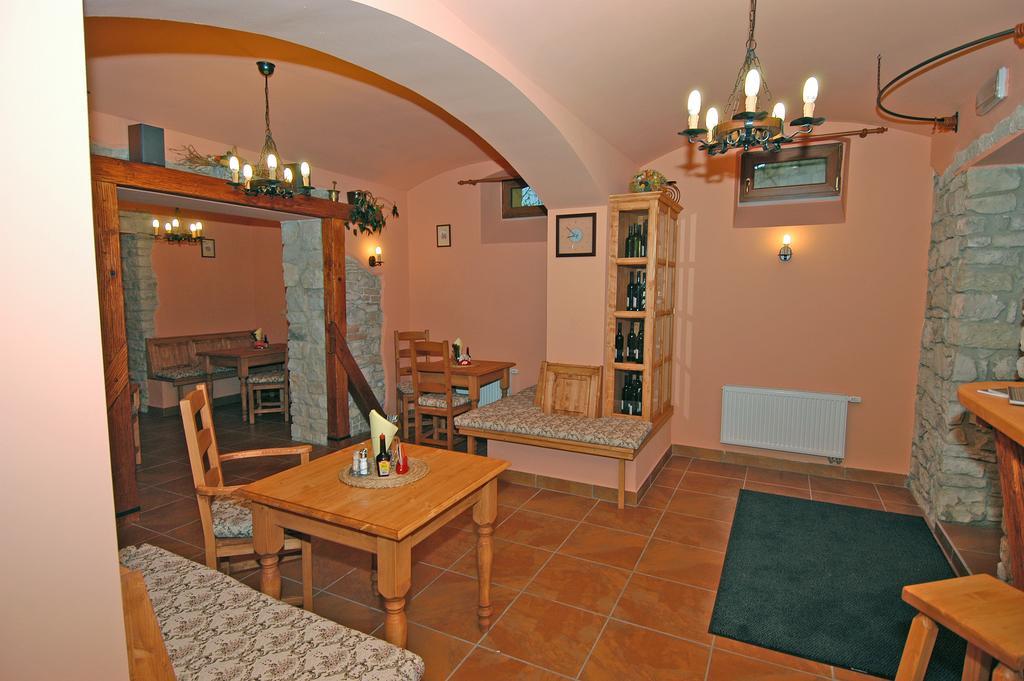 Hotel U Radnice Louny Extérieur photo