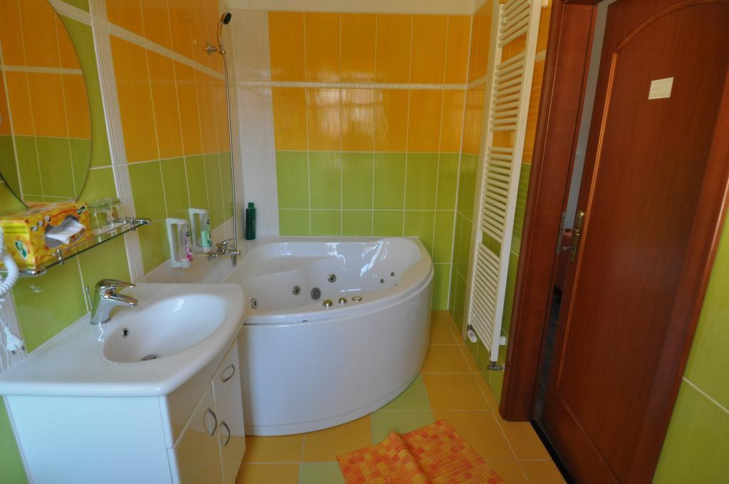 Hotel U Radnice Louny Extérieur photo