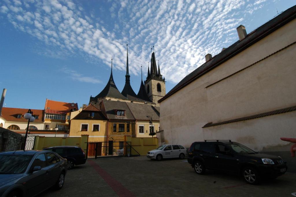 Hotel U Radnice Louny Extérieur photo