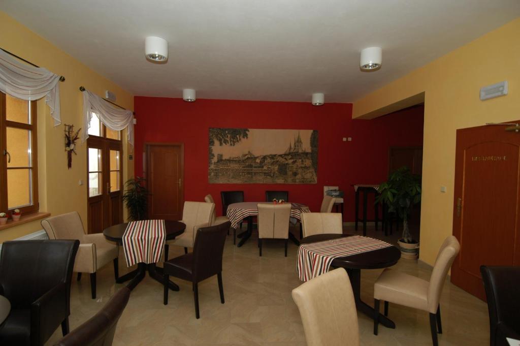 Hotel U Radnice Louny Extérieur photo