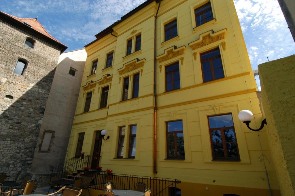 Hotel U Radnice Louny Extérieur photo