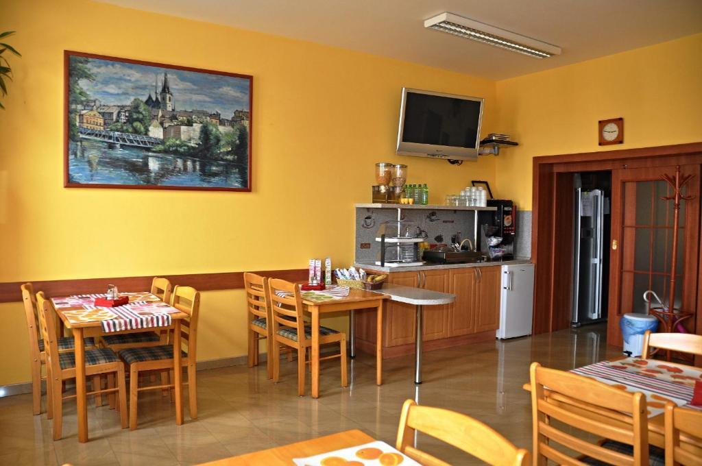 Hotel U Radnice Louny Extérieur photo